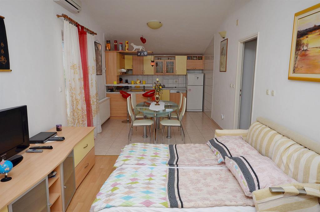 Apartments Miroslava Vodice Zewnętrze zdjęcie